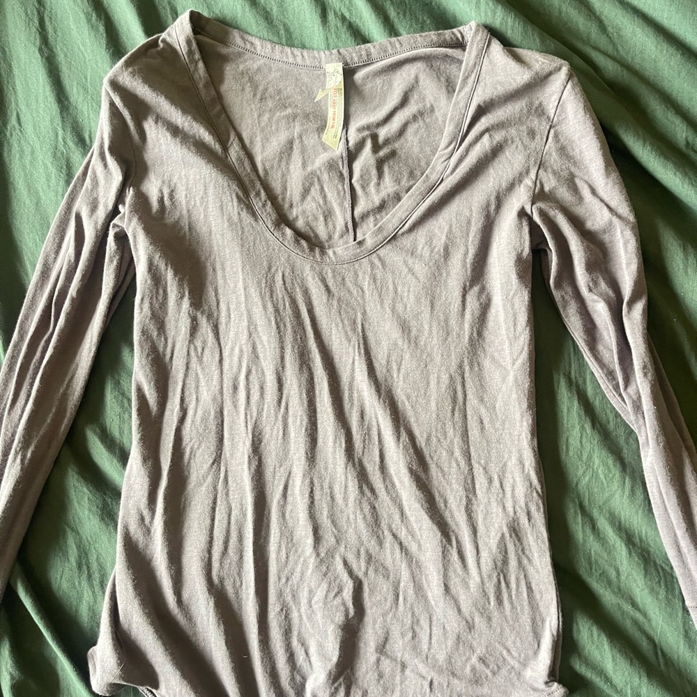 Women's Long Sleeve Scoop Neck Top - Light Taupe